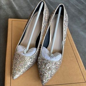 Glitter pumps